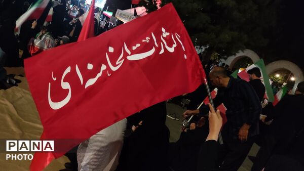 حضور گسترده مردم در اجتماع شبانه بلوار فضل