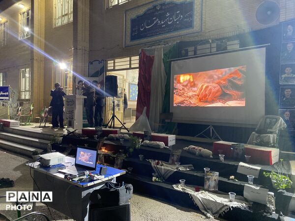 باخرز میزبان مراسم چهلم شهدای میناب 