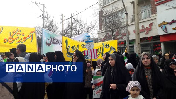 گلستانی از غرور در سملقان؛ موج حضور مردم در جشن انقلاب