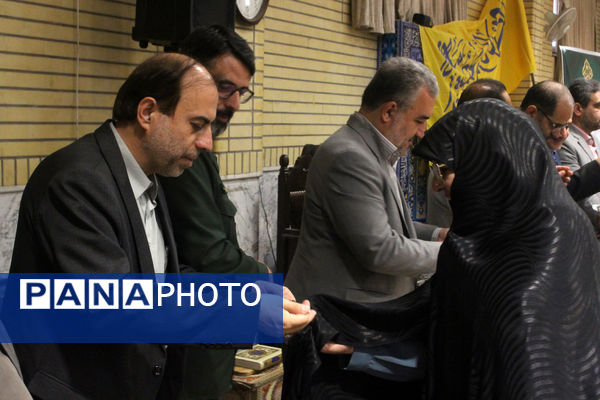 اعزام نخستین گروه از دختران دانش‌آموز ناحیه یک قم به اردوی راهیان نور