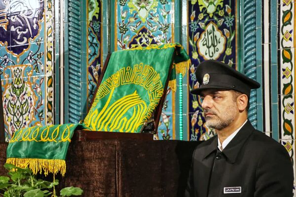 پرچم متبرک امام رضا (ع) در جشن ولادت امام رئوف در مسجد امام حسن عسکری (ع) بجنورد 