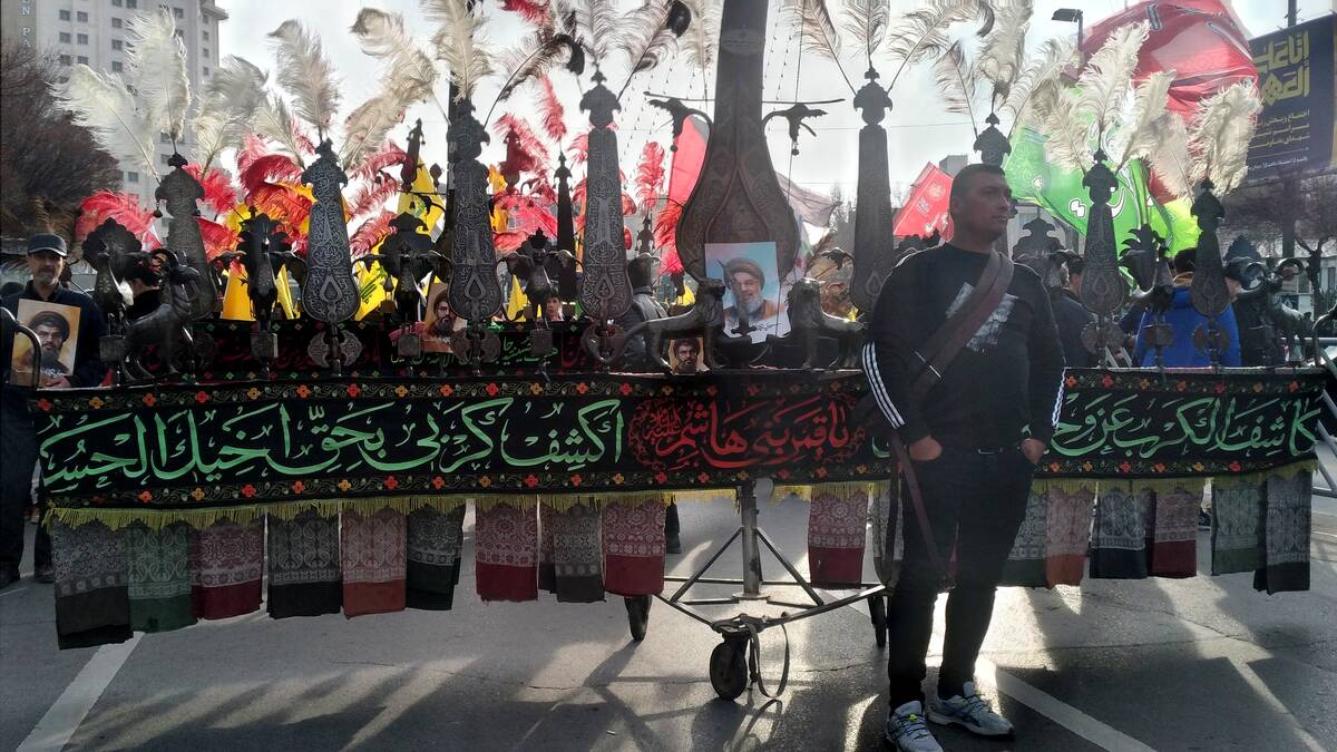 مراسم تشییع نمادین پیکر شهدای مقاومت در مشهد