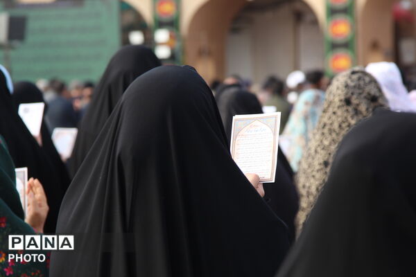 برپایی باشکوه نماز عید فطر در یزد