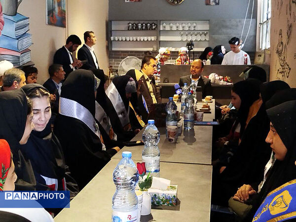 افتتاح «کافه گفت‌وگوی دخترونه» بجنورد