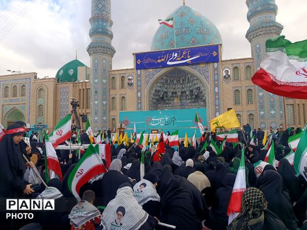 رژه «بانوان جان فدای ایران» در بلوار پیامبر اعظم قم