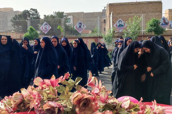 حضور خادمین آستان قدس رضوی در مدرسه شاهد کوثر رباط‌کریم به مناسبت دهه کرامت
