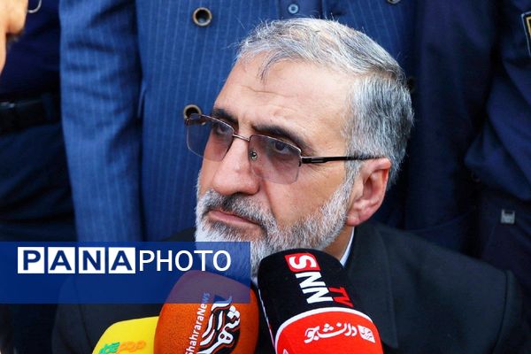 نخستین سالگرد خادم‌الرضا (علیه‌السلام) شهید آیت‌الله سید ابراهیم رئیسی در عرصه میدان شهدا مشهد 