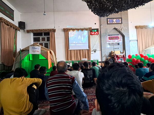 اعتکاف دانش‌آموزی در شهرستان عجب‌شیر