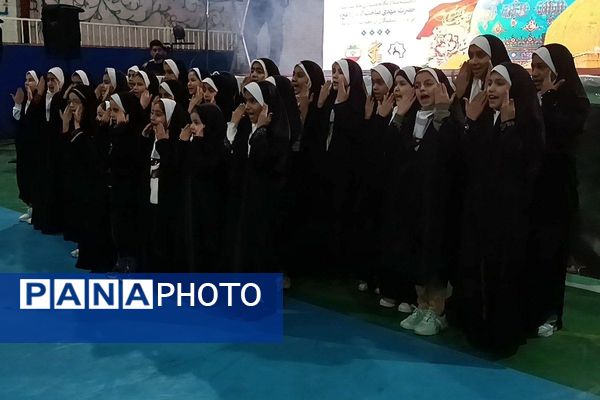 جشن باشکوه ایام الله دهه فجر در بهارستان‌دو