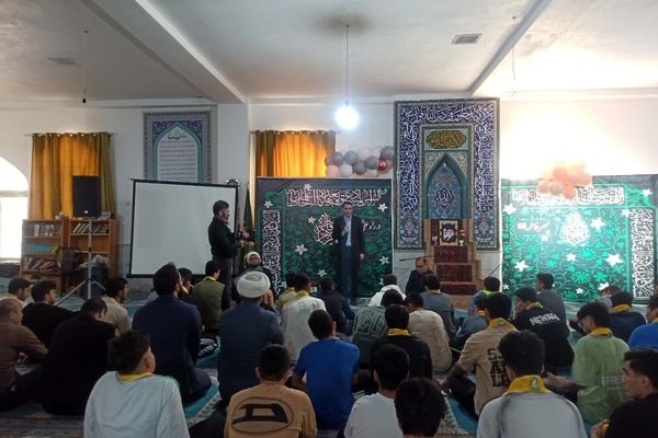 اعتکاف یعنی دل کندن از شلوغی‌های دنیا و صادقانه با خدا حرف زدن