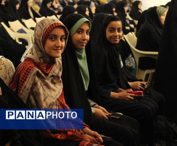 شانزدهمین پاسداشت ادبیات جهاد و مقاومت همراه با انتشار تقریظ رهبری بر کتاب «پاییز آمد»