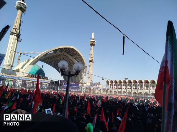 ثبت تاریخی‌ترین وداع در قلب جهان