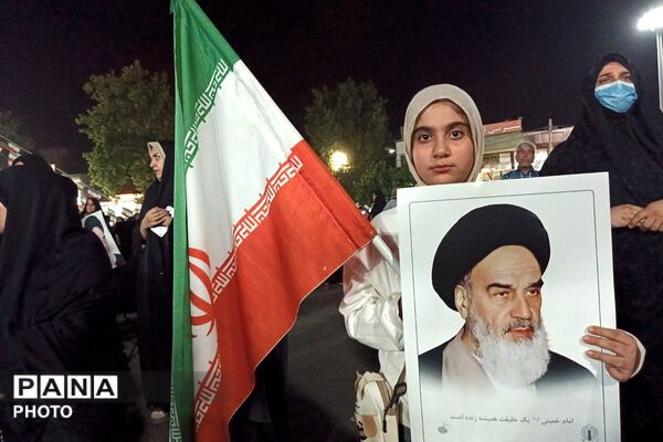 تداوم تجمعات شبانه در میدان امام خمینی (ره)