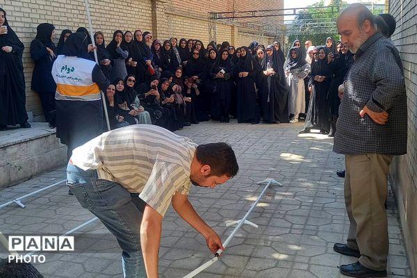 مربیان پیشتاز منطقه ۵ تهران، اصول تخصصی برپایی چادرهای امدادی هلال‌احمر را فرا گرفتند
