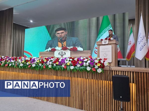 دیدار صمیمی وزیر آموزش‌وپرورش با فرهنگیان استان خوزستان