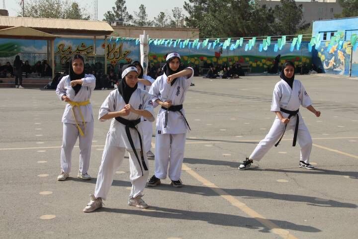 از صبحانه سلامت تا شور و نشاط فرهنگی و ورزشی در دبیرستان الغدیر قیامدشت