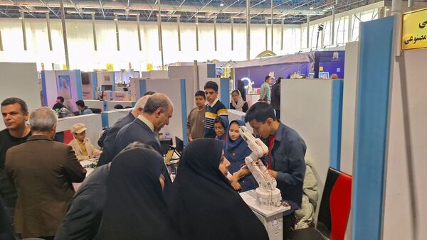غرفه رباتیک و هوش مصنوعی ناحیه ۶ 