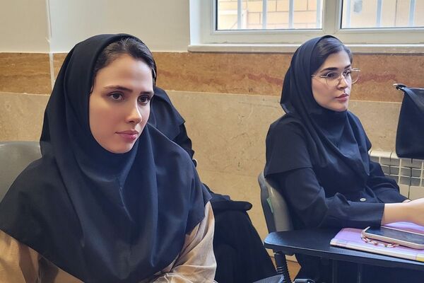 جلسه شورای معلمان دبیرستان نمونه دولتی ولایت