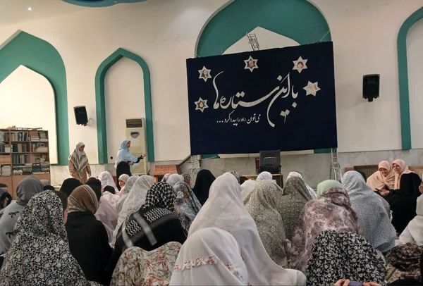 جلسه پرسش و پاسخ معنوی در اعتکاف