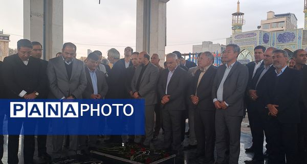 مراسم استقبال از وزیر آموزش و پرورش در گلزار شهدای نیشابور 