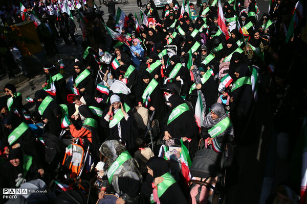 رزمایش «دختران جان فدای ایران»