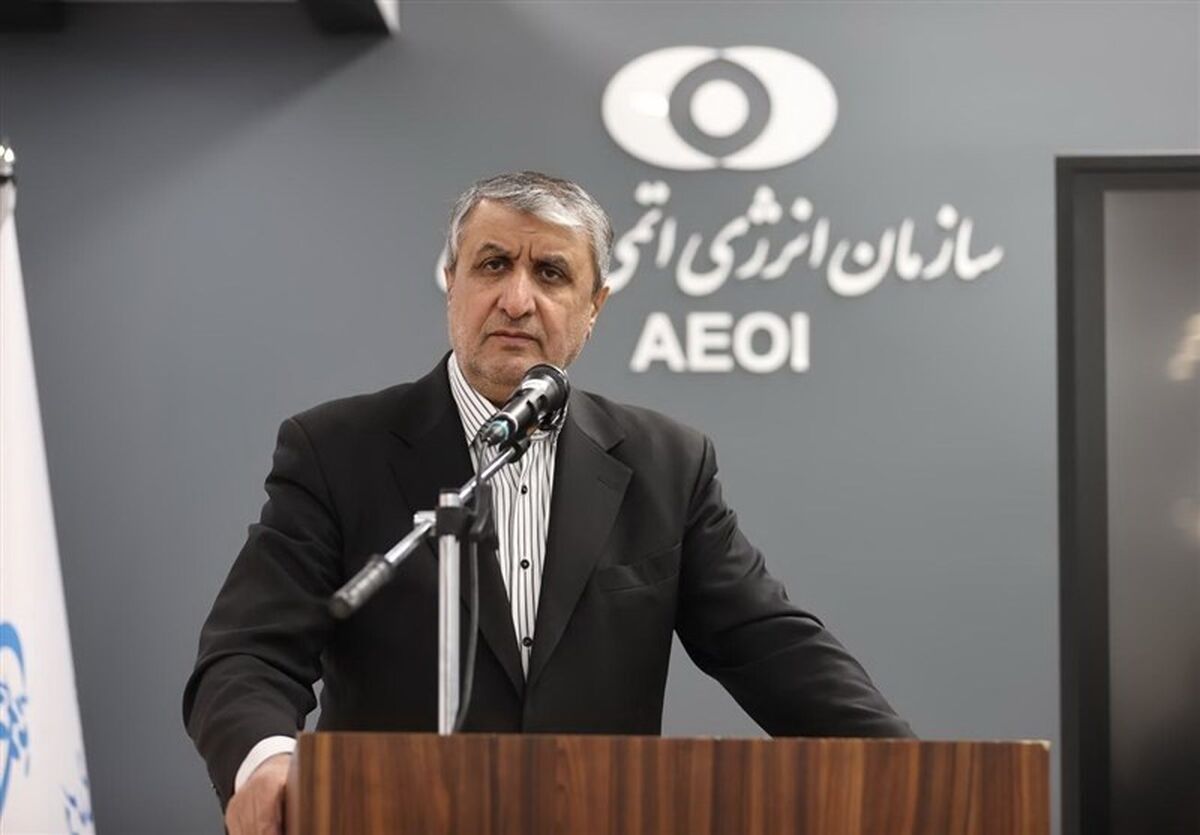 اسلامی: صنعت هسته‌ای، نماد موفق اراده‌ ملت ایران در دستیابی به استقلال است
