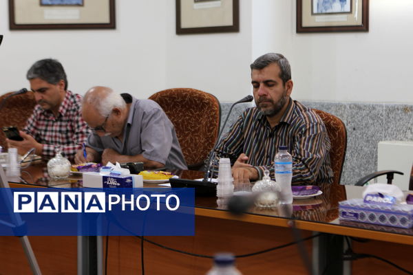 نشست خبری معاون مدیرکل و مدیر آموزش‌و‌پرورش کاشان با اصحاب رسانه