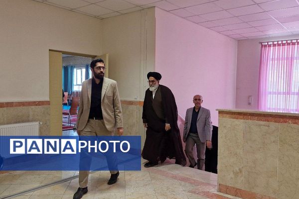 برگزاری و افتتاحیه نمایشگاه ریشه های مقاومت در مدرسه منتصرین شاهد ورامین