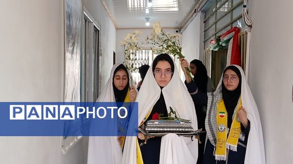 نواختن زنگ مهر و ایثار و مقاومت در دبیرستان نمونه دولتی معرفت