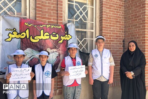 برپایی میز خدمت و ایستگاه پایش سلامتی توسط مراقبین سلامت مدارس