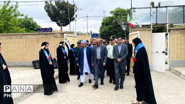 نواخته شدن زنگ سپاس معلم در باخرز