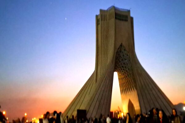 غدیر در قلب شهر؛ روایت مردم از بزرگ‌ترین مهمانی عشق و ولایت