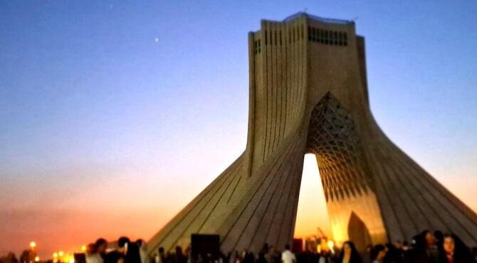 غدیر در قلب شهر؛ روایت مردم از بزرگ‌ترین مهمانی عشق و ولایت