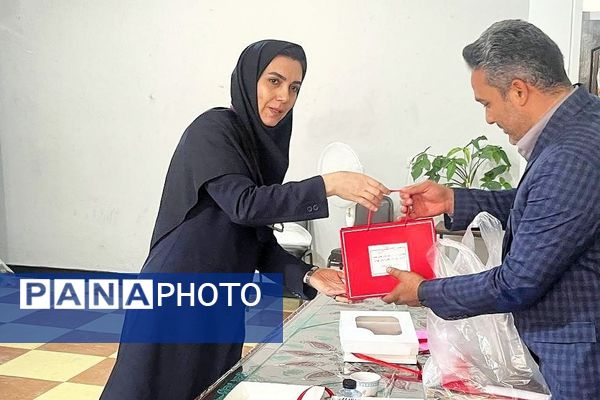 برگزاری همایش مدیران هنرستان‌های هیات امنایی شهرستان‌های استان تهران 