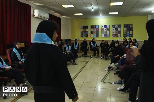 نواختن زنگ مهر در مدرسه سعدی ناحیه سه مشهد