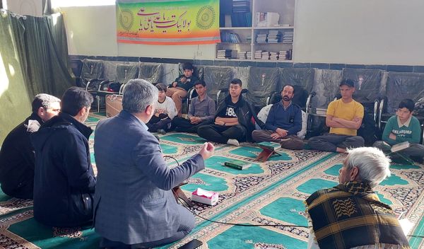 حضور مسئولان آموزش و پرورش در جمع دانش آموزان معتکف جلگه رخ