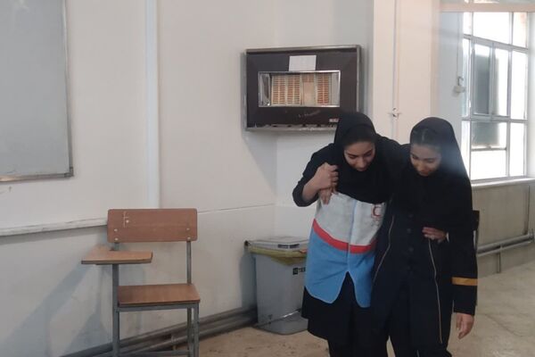 برگزاری مانور زلزله در مدارس ناحیه 4 شیراز 