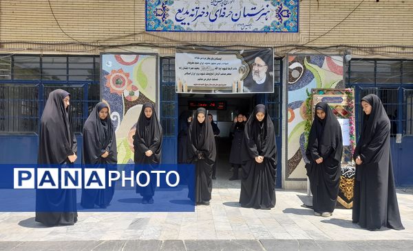 مراسم شهادت سیدالشهدای خدمت در هنرستان فنی‌وحرفه‌ای بدیع مشهد 