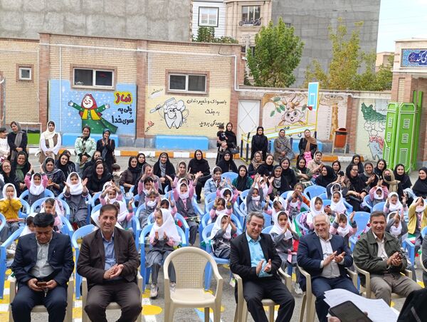 جشن شکوفه‌ها در ملکان؛ استقبال گرم از نوگلان دبستانی