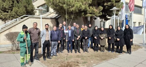 دانشگاه سبز می‌اندیشد