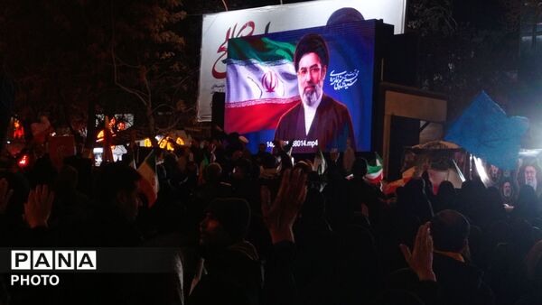 تجمع و راهپیمایی مردم ولایتمدار بجنورد در میدان شهید