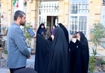 بازارچه فجر، بستر تجربه‌ی کارآفرینی برای دانش‌آموزان صدرا