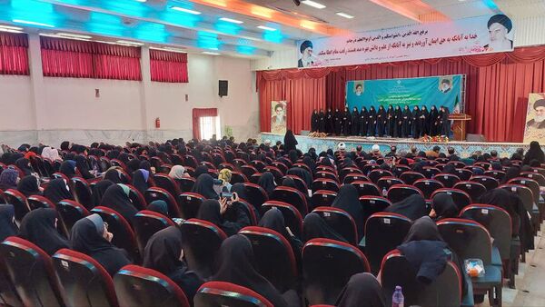 چهل‌ و سومین مسابقات قرآن دانش‌‌آموزان دختر شرق اصفهان به میزبانی نائین 