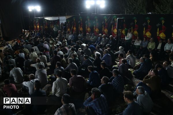 یادواره شهدای سلامت یزد در بیمارستان شهید رهنمون