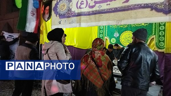 حضور نوجوانان و جوانان در فعالیت موکب امیر المومنین نیشابور 