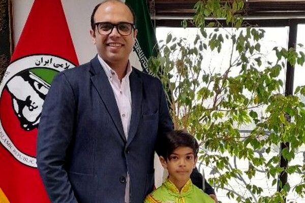 کسب مدال نقره مسابقات قهرمانی جوانان جهان توسط سید آرشام خلیل پور، دانش‌آموز آموزشگاه غفاری ناحیه دو شهرری 