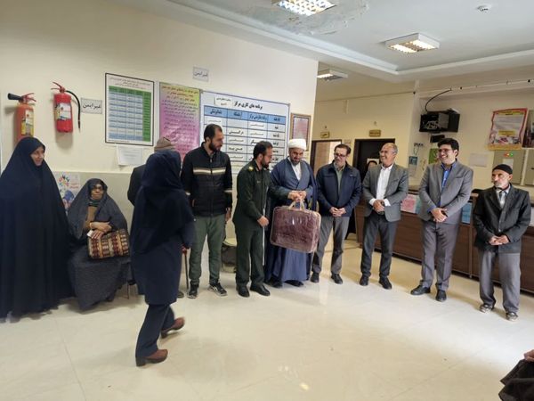 تقدیر امام جمعه سملقان از پرستاران شهر قاضی و شهر آوا 