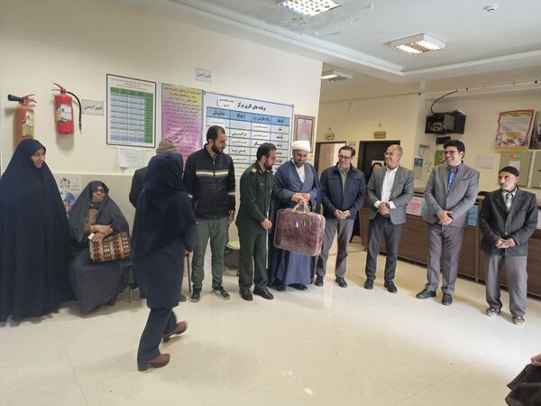 تقدیر امام جمعه سملقان از پرستاران شهر قاضی و شهر آوا 