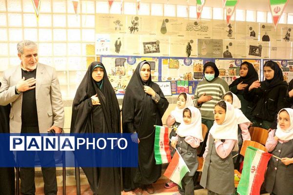 افتتاح کارگاه آزمایشگاه شیمی در دبیرستان سردار سلیمانی فیروزکوه با نگاه به ارتقای کیفیت آموزشی