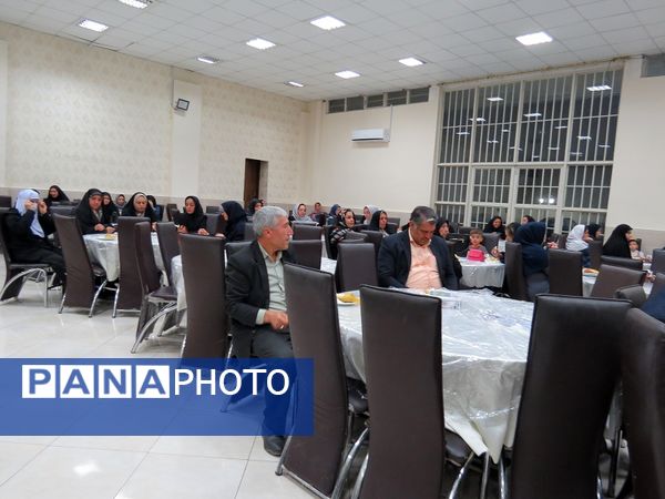 برگزاری تجلیل از همکاران طرح اکرام وایتام شهرستان بجنورد